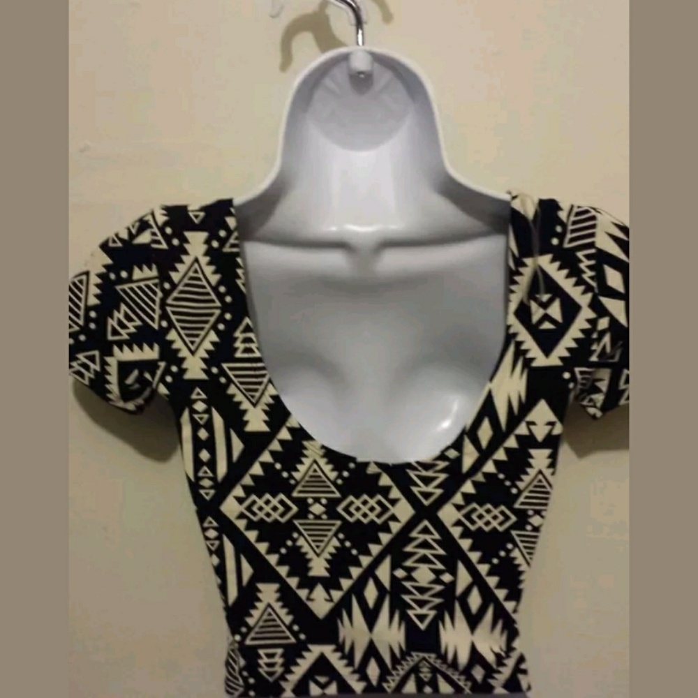 Victoria Secret "Pink" Crop Top NWT XS/TP💜 - Picture 2 of 2